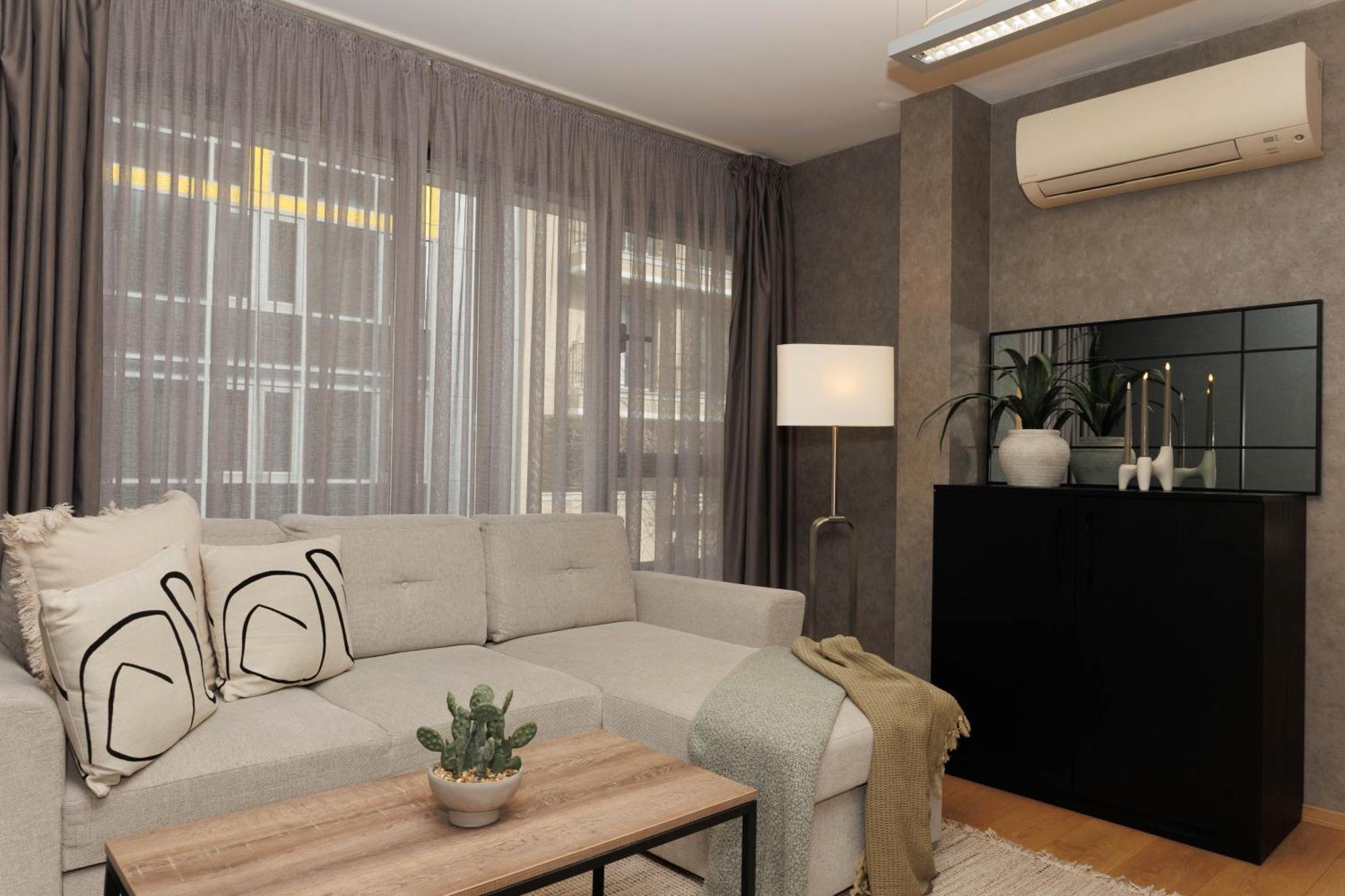 City Center Apartments With Parking بلوفديف المظهر الخارجي الصورة
