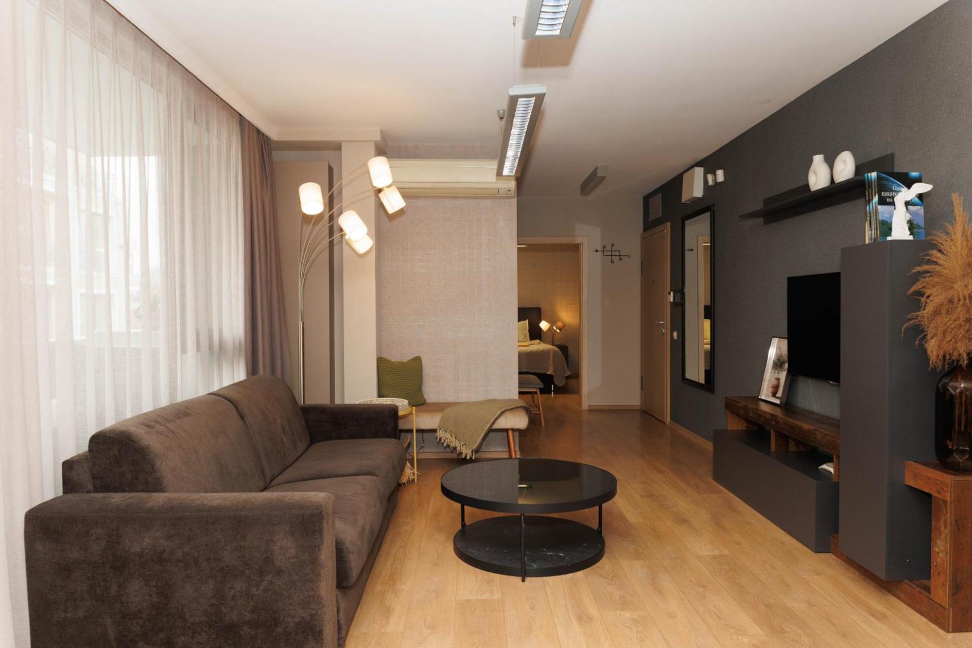 City Center Apartments With Parking بلوفديف المظهر الخارجي الصورة